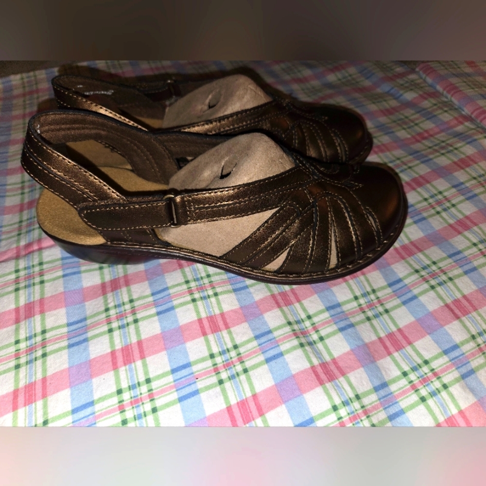 New Women's Clarks Bendables Size 8 Sandal